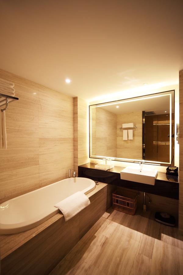 Shenglong Jianguo Hotel Haiyang Haiyang  Bagian luar foto