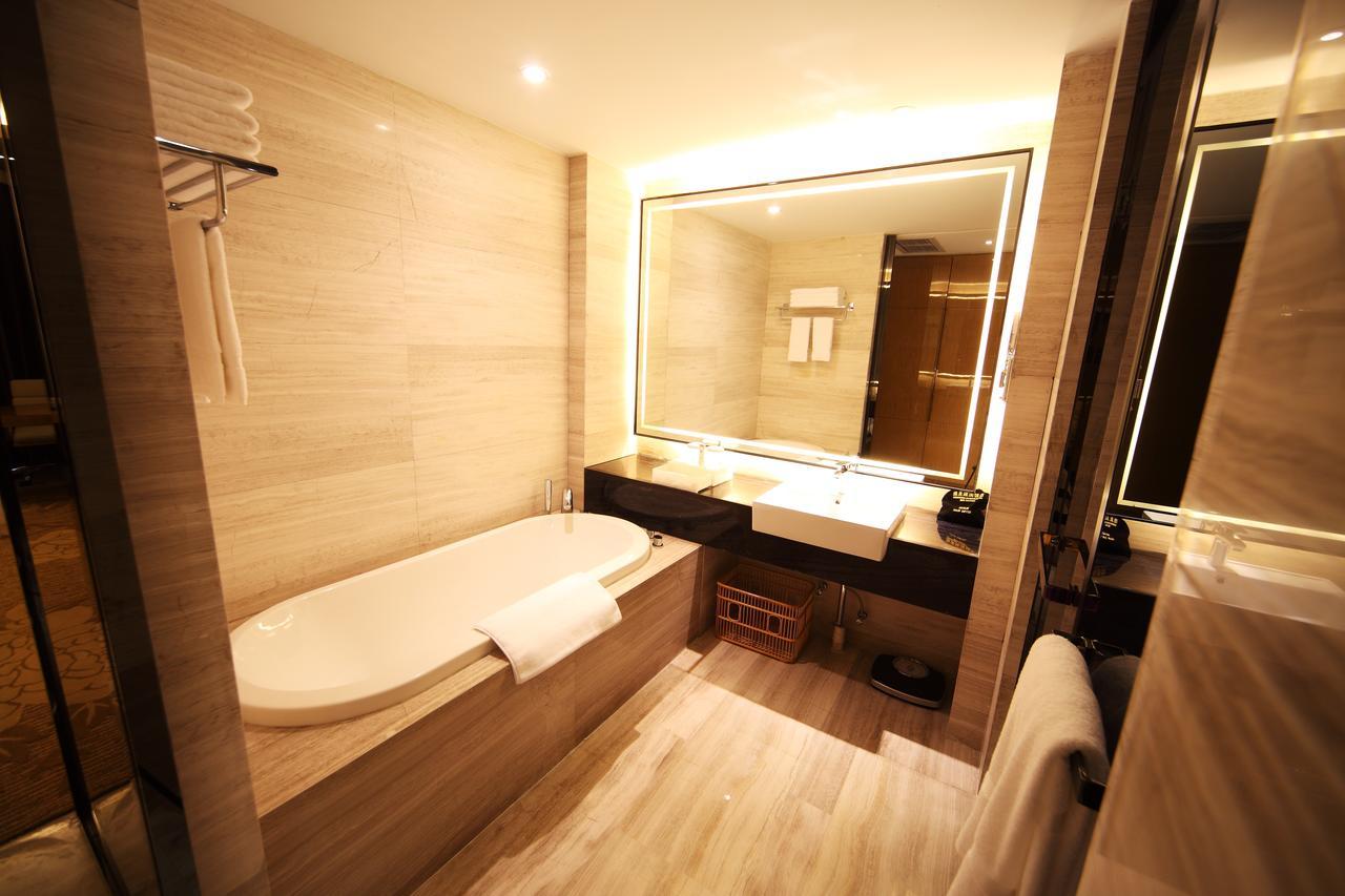 Shenglong Jianguo Hotel Haiyang Haiyang  Bagian luar foto