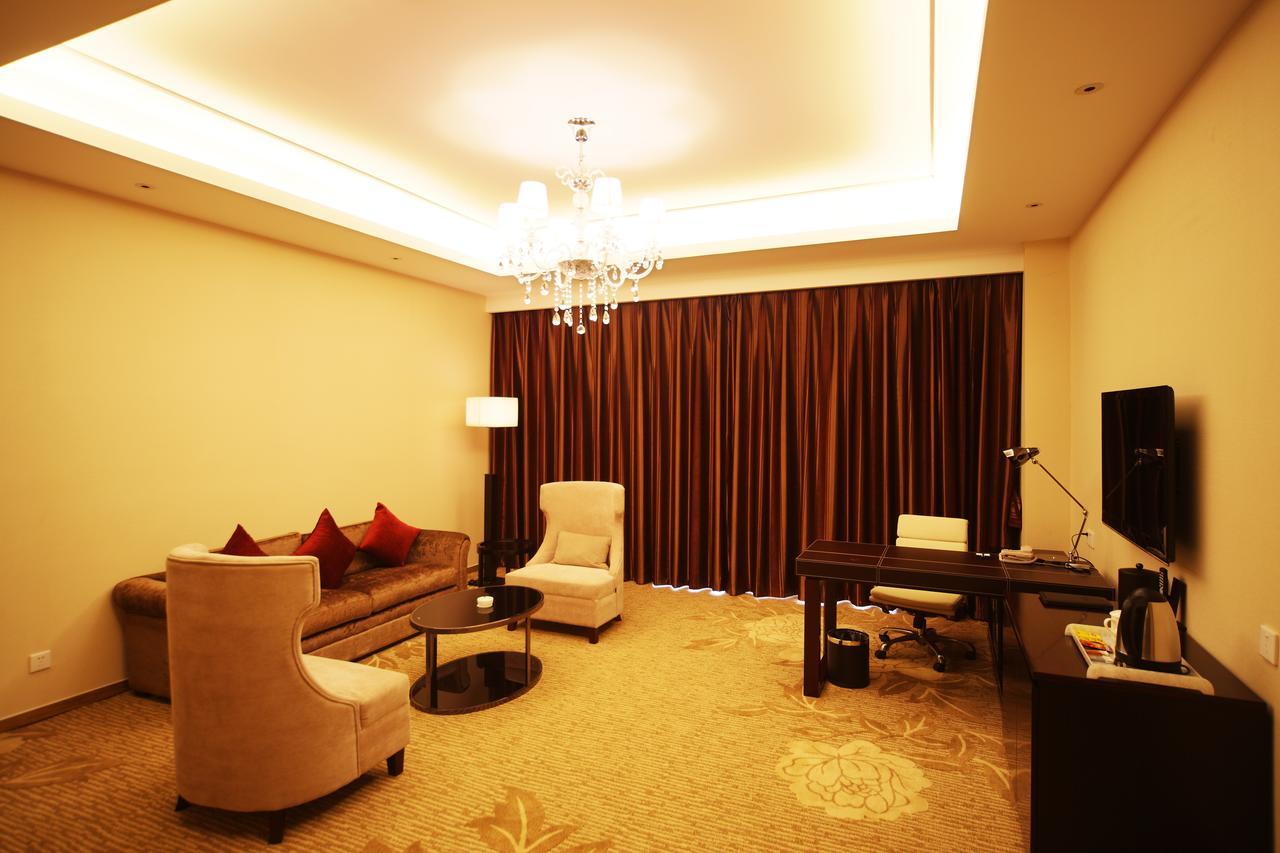 Shenglong Jianguo Hotel Haiyang Haiyang  Bagian luar foto